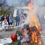 日光・興雲律院で年越大祭　雪化粧の境内で護摩たき　能登の復興にも願い込め