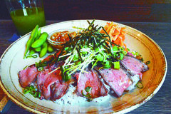 ATELIER INAKA（アトリエ イナカ）わさび醤油ソースのローストビーフ　　