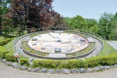 街にたたずむ  時 知らせのシンボル