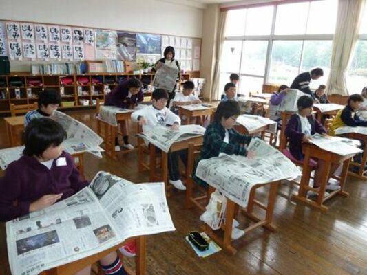 記事の書き方学ぶ／鹿沼市南摩小