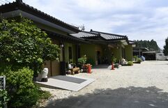 那須塩原で男性がクマにかまれる　小学校近く　後頭部から首にかけて30セ…