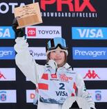 スノボ、戸塚と小野が今季初V