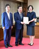 維新、外国人政策を提言