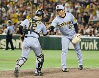 村上完封１０勝目