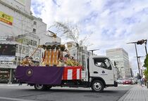 「菊水祭」車でみこし渡御　宇都宮