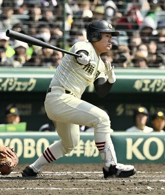 強打で打線をけん引する作新の広田
