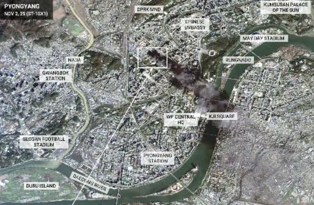 　平壌中心部の工場か倉庫とみられる建物で２日ごろに起きた火災の衛星画像（ＳＩ―Ａｎａｌｙｔｉｃｓ／ＮＫニュース・共同）