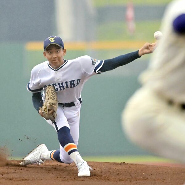 栃工、雨もなんの完勝 烏山はホーム遠く 全国高校野球栃木大会第3日