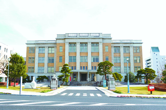 旧県庁舎の一部を移築保存した昭和館
