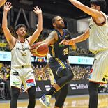 ブレックス、打ち合い制し3連勝 新年初白星 大阪に98-82