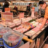 正月食材にも物価高の波　カニ３割値上がり　おせちは４〜５人用が人気
