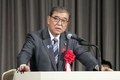 賃上げへ首相「労組と連帯」