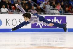 友野 今季自己最高 首位発進