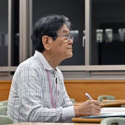 忘れた知識取り戻すため 夜間中学最年長の生徒 学びの意欲再燃、世代違う仲間との日々が刺激に