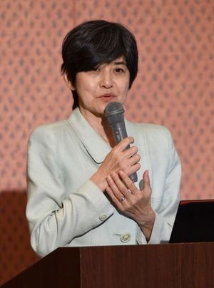 「共に築く　消費生活の安全・充実」　消費者庁長官　板東久美子氏