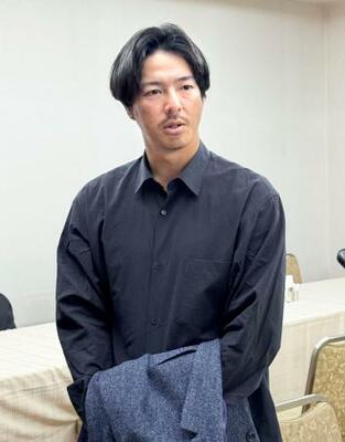来季に向けた意気込みを語る男子ゴルフの石川遼=18日午後、千葉県野田市