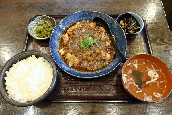 B定食(マーボー豆腐)