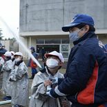 消防の仕事学ぶ　栃木部屋小