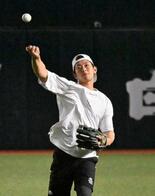 今宮、亀裂骨折と診断も練習