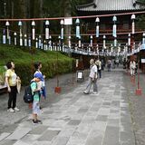 境内に響く涼やかな音　日光二荒山神社で風鈴まつり　色や形異なる約千個