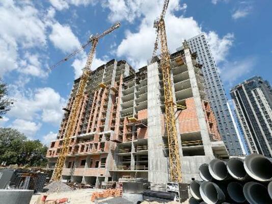 　ウクライナ・キーウで建設中の集合住宅（ウクライナ住宅開発業者協会提供・共同）