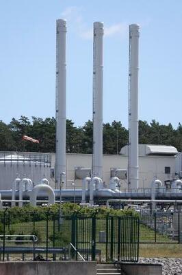 　パイプライン「ノルドストリーム」の施設＝２０２２年、ドイツ・ルブミン（ゲッティ＝共同）