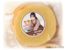 長谷川さんをデザインしたラベルのバウムクーヘン