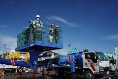 重機の乗車体験楽しむ　宇建が感謝イベント