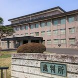 「80万円は入っていなかった」　小山の強盗致傷事件、25歳被告が一部否…