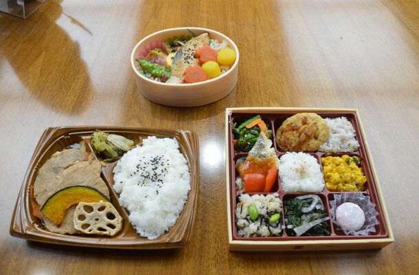 宇都宮大生らが考案した減塩・野菜増し弁当３種類
