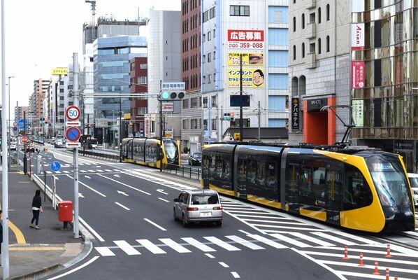 ＬＲＴが開業し、住宅地、商業地ともに地価が上昇しているＪＲ宇都宮駅東エリア＝19日午後、宇都宮市内