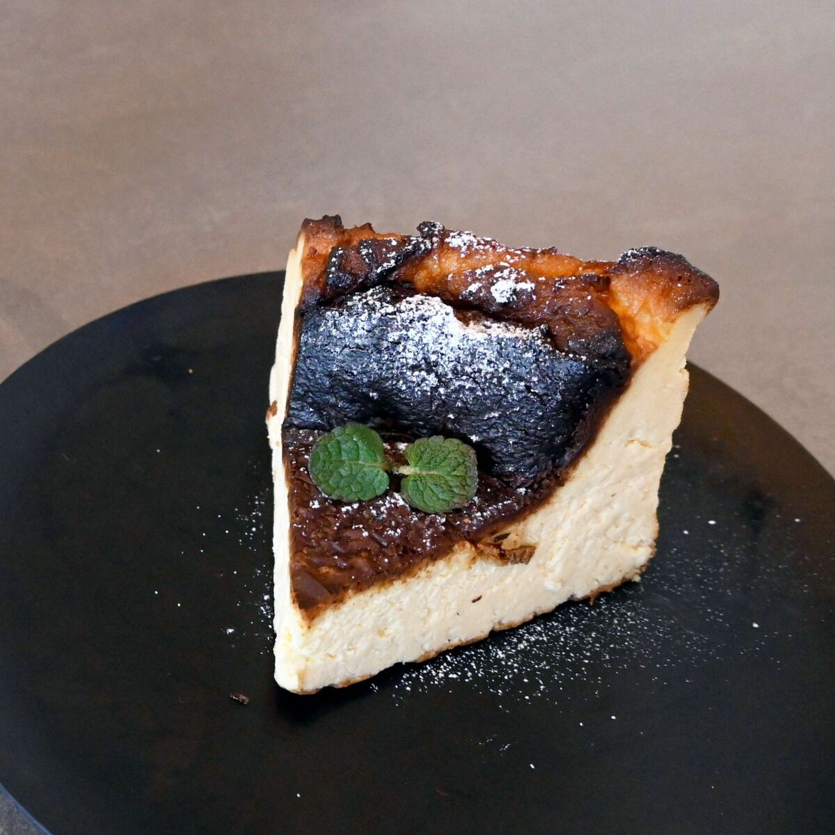 足利で楽しむ大人のバスクチーズケーキ巡り