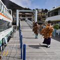 奥日光の中禅寺湖遊覧船、運航開始に合わせ安全祈願　初日は強風で全便欠航　水位低下で当面ルート変更も