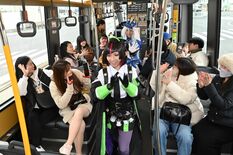 大阪・関西万博と連携、宇都宮ＬＲＴ車内でファッションショー