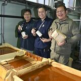 日光醤油「誉」、順次発売へ 原料のコメ すべて地元産 樋山昌一商店と渡辺佐平商店、連携して開発