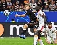 堂安終盤まで、南野フル