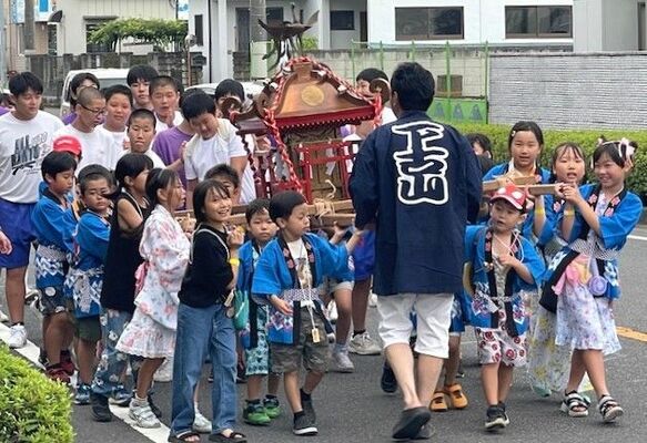 古山小周辺で行われた「古山の夏祭り」