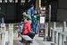 ＪＲ日光駅前のバス停。外国人観光客も目立つようになった＝13日午後、日光市相生町