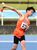 男子コンバインドＢ　2175点の県小学生新記録で優勝した柴田（真岡東小）のジャベリックボール投げ＝県総合運動公園第２陸上競技場