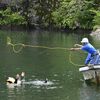 企業間の垣根を越えて　日光・鬼怒川ライン下りなど4社　訓練で水難事故時の救助方法確認