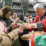 とちあいかを渋谷でPR　イベントで福田知事らがイチゴを手渡し