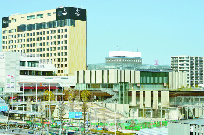   　　　　　大型ホールや商業施設、ホテルが集約された「宮みらい」