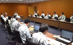 佐野市、クマ対策へ備え着々　緊急銃猟見据え机上訓練　市職員の役割確認、…