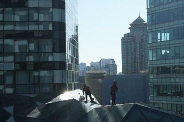 　北京市内の高層マンション＝１０月（共同）