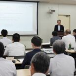 中小企業の活性化制度や支援策学ぶ　とちぎネットワークが全体会　60人が…