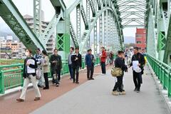 トチセン、中橋など見学