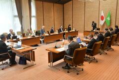 デジタル学習で事例や意見交換