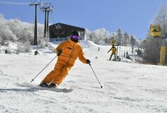 【夕刊】白銀の季節、初滑り満喫