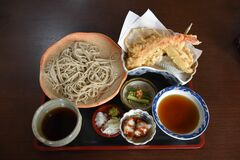 【食べた？】強い歯応えにこだわり　十割天もりそば　そば 一軒茶屋（那須）