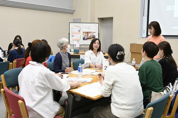 子ども食堂を運営する課題について話し合った情報交換会